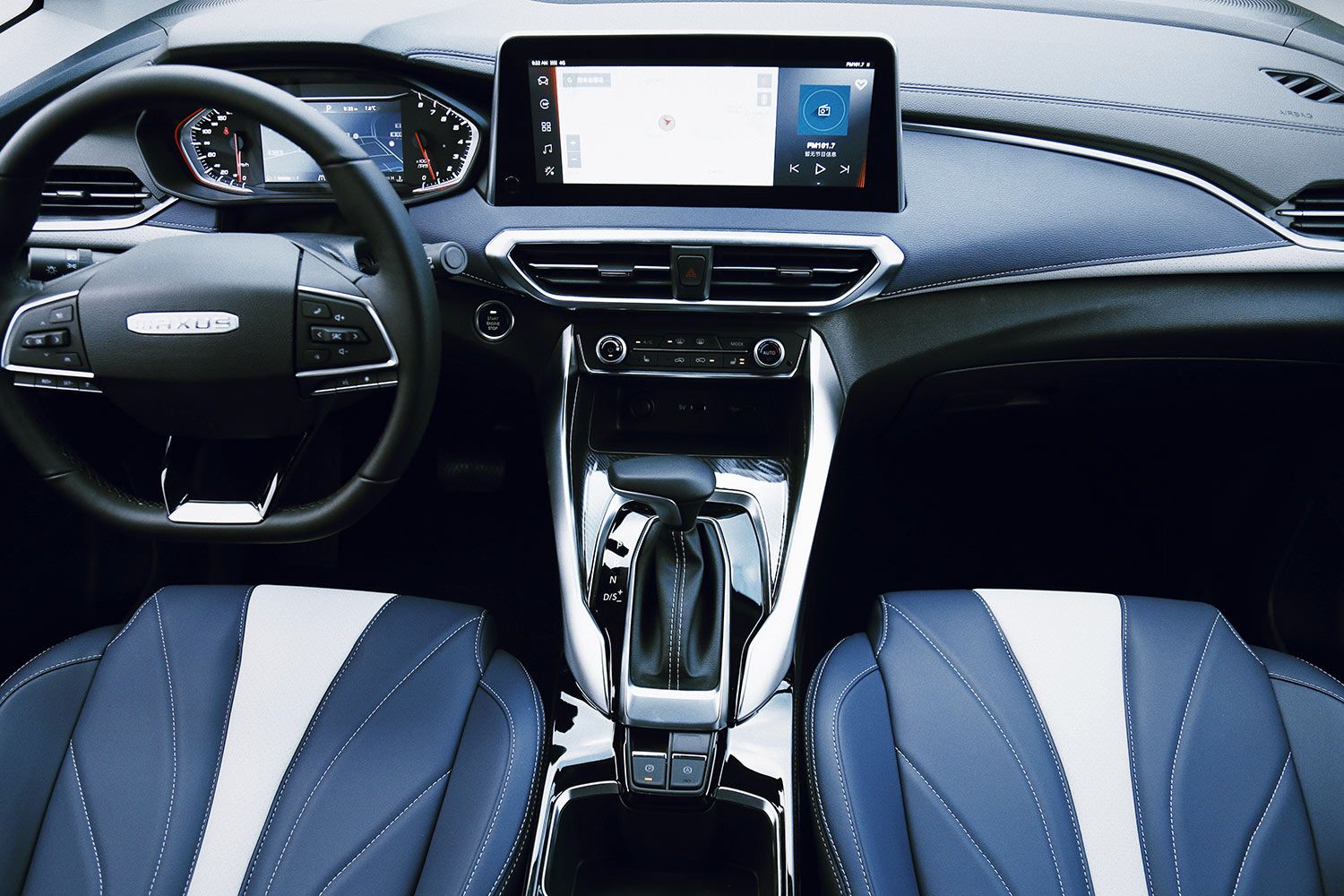 试驾上汽大通G50 这款家用MPV它很“称职”