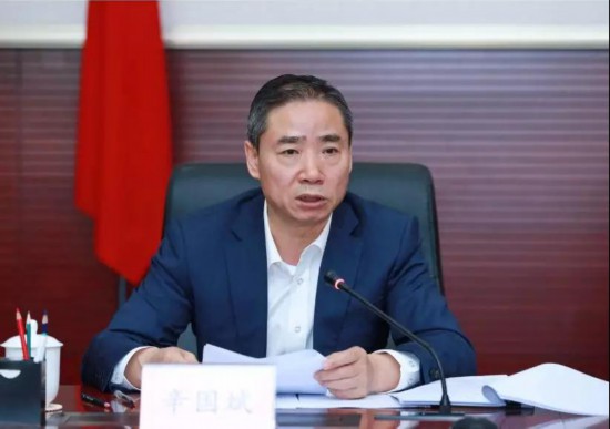 安全是第一要务新能源汽车产业还在“爬坡过坎”